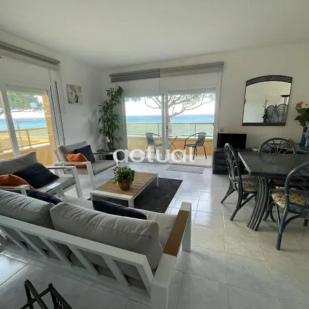 Acapulco 1-4 *